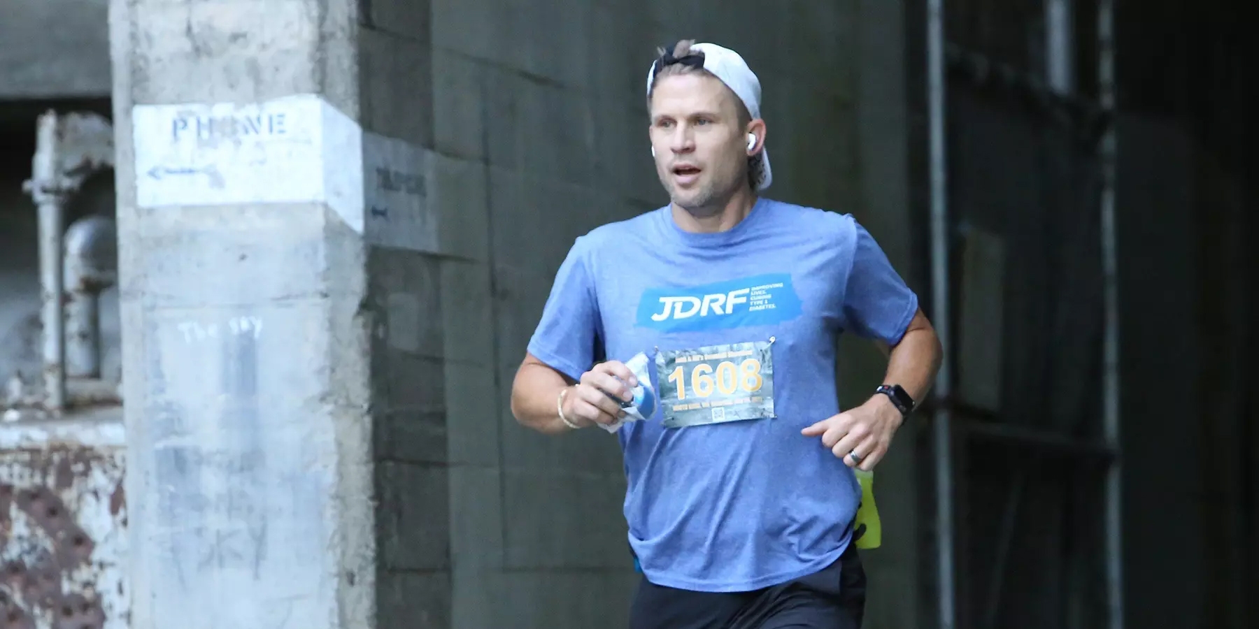 Jef Malpass running in a marathon